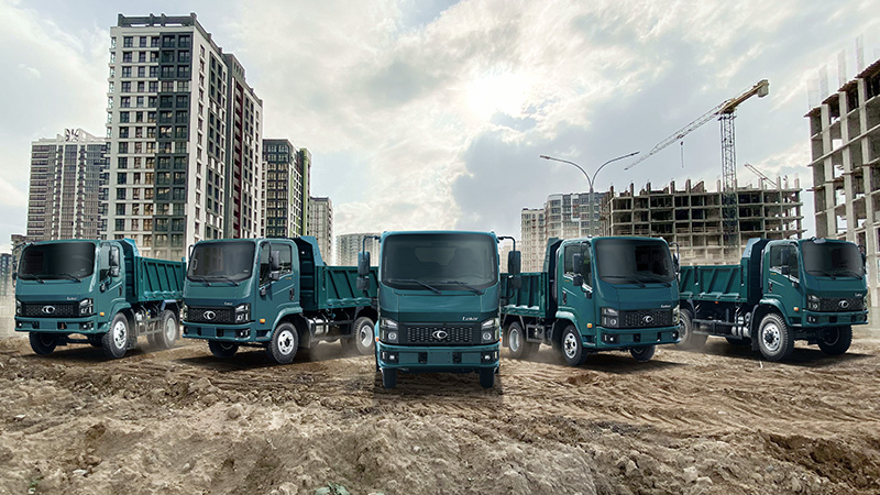 Áo khoác công sở nữ ghi điểm phong cách tại nơi làm việc